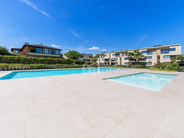 appartamento in vendita a Desenzano del Garda in zona Campeggio sul Vò