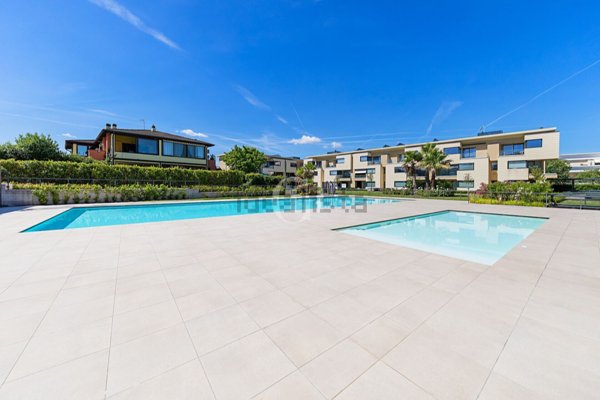 appartamento in vendita a Desenzano del Garda in zona Rivoltella