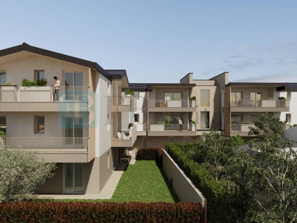 appartamento in vendita a Desenzano del Garda in zona Campeggio sul Vò