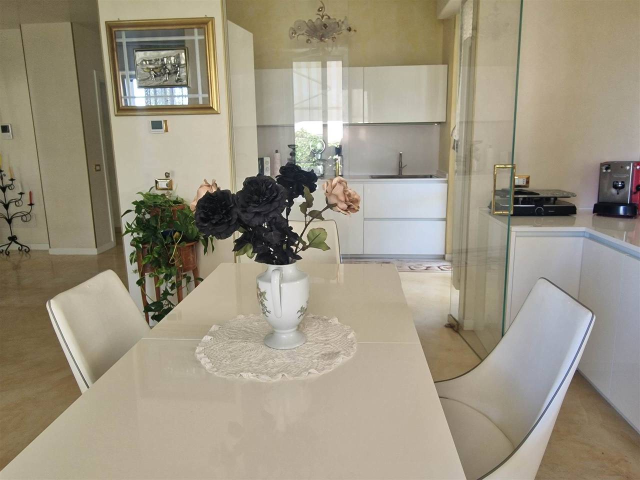 casa indipendente in vendita a Desenzano del Garda in zona Campeggio sul Vò