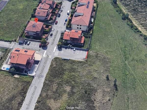 casa indipendente a Desenzano del Garda in zona San Martino della Battaglia