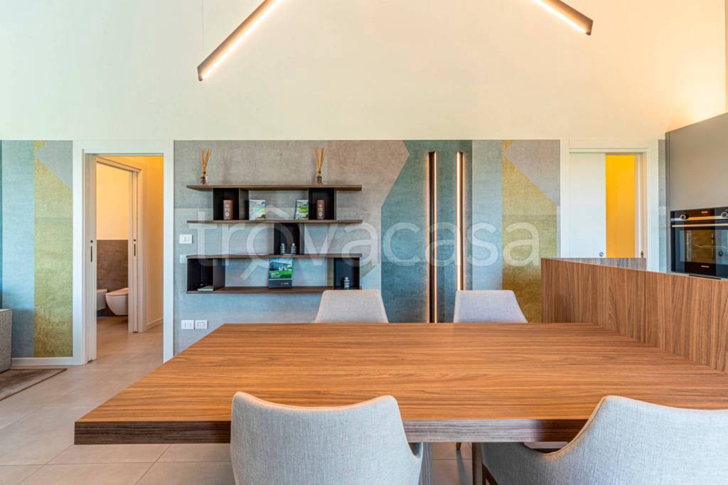 casa indipendente in vendita a Desenzano del Garda in zona Campeggio sul Vò