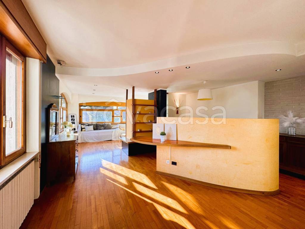 appartamento in vendita a Desenzano del Garda