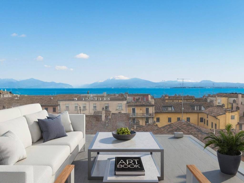 appartamento in vendita a Desenzano del Garda in zona Campeggio sul Vò