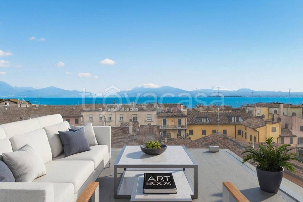 appartamento in vendita a Desenzano del Garda
