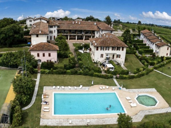 appartamento in vendita a Desenzano del Garda in zona Vaccarolo