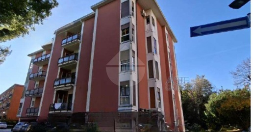 appartamento in vendita a Desenzano del Garda in zona Campeggio sul Vò