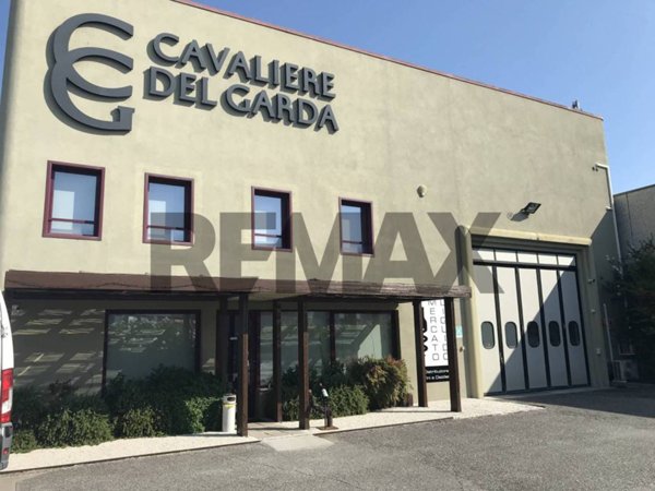locale commerciale in vendita a Desenzano del Garda