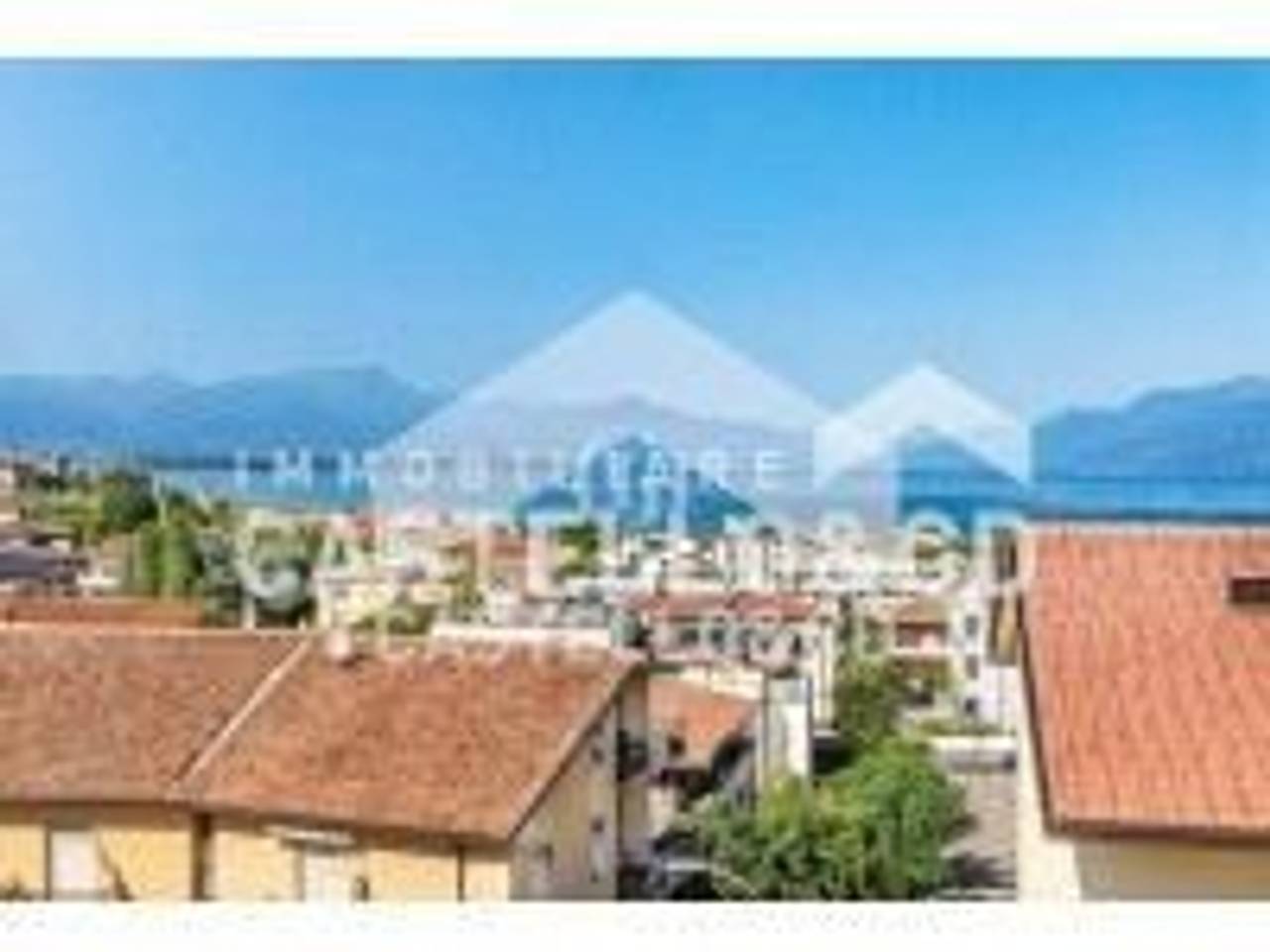 appartamento in vendita a Desenzano del Garda in zona Campeggio sul Vò