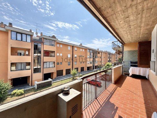 appartamento in vendita a Desenzano del Garda in zona Rivoltella