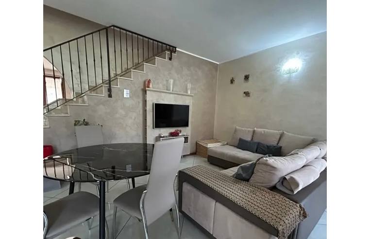 casa indipendente in vendita a Desenzano del Garda in zona Rivoltella