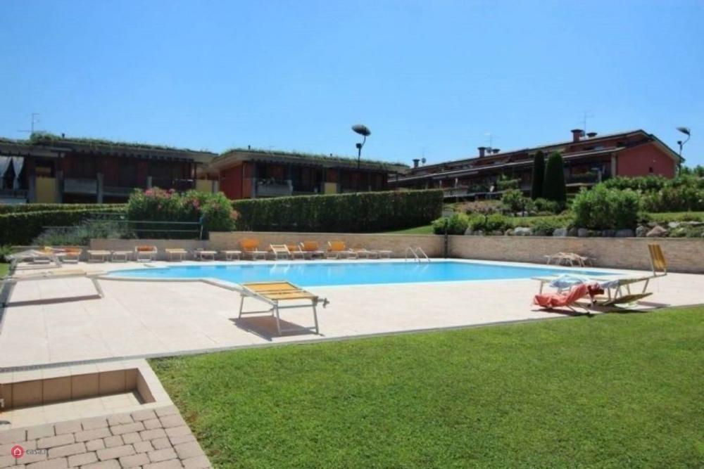 appartamento in vendita a Desenzano del Garda in zona Rivoltella