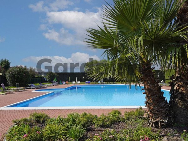 appartamento in vendita a Desenzano del Garda in zona Rivoltella
