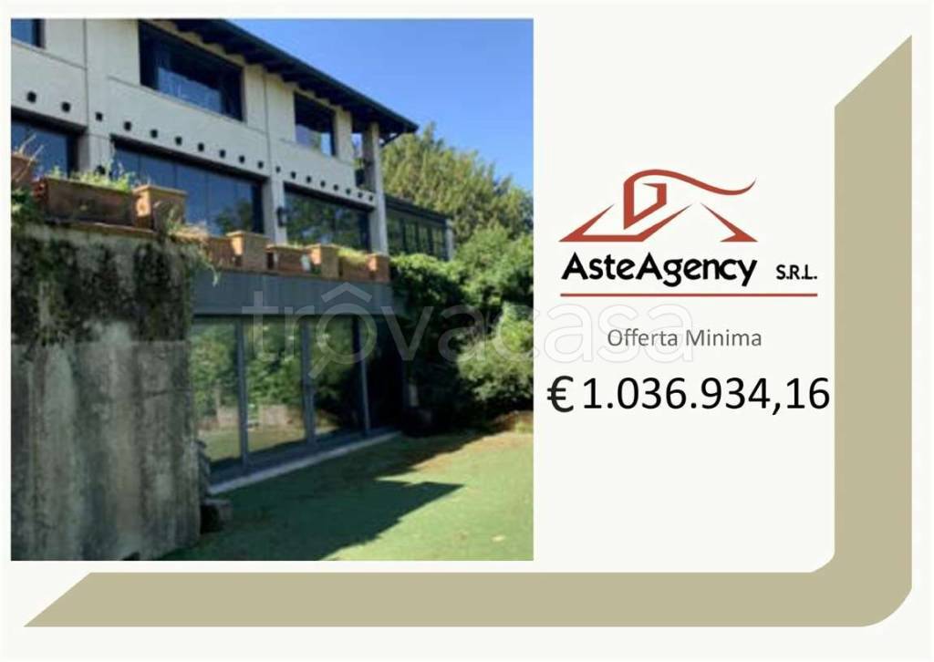 casa indipendente in vendita a Desenzano del Garda in zona Campeggio sul Vò