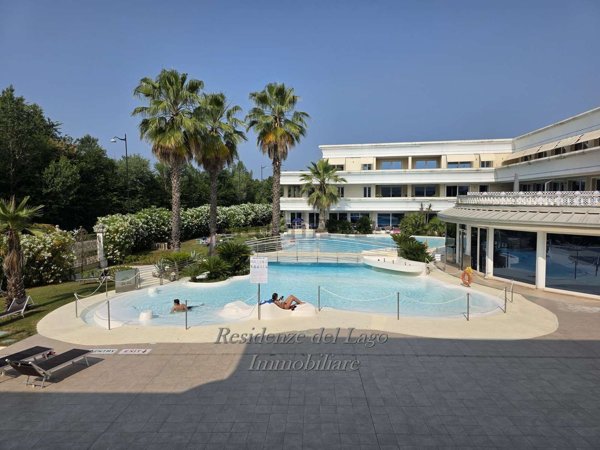 appartamento in vendita a Desenzano del Garda in zona Rivoltella