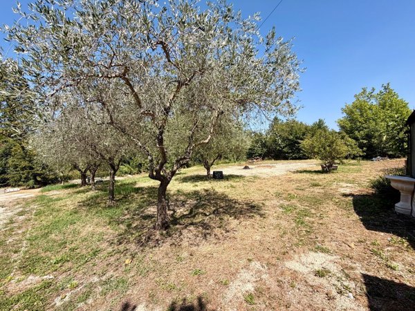 casa indipendente a Desenzano del Garda in zona San Martino della Battaglia