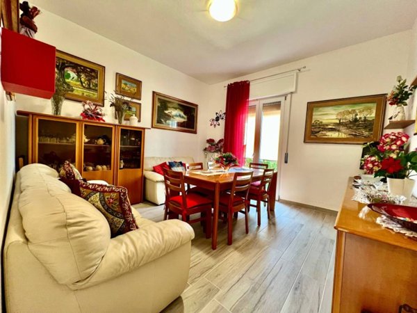 appartamento in vendita a Desenzano del Garda in zona Campeggio sul Vò