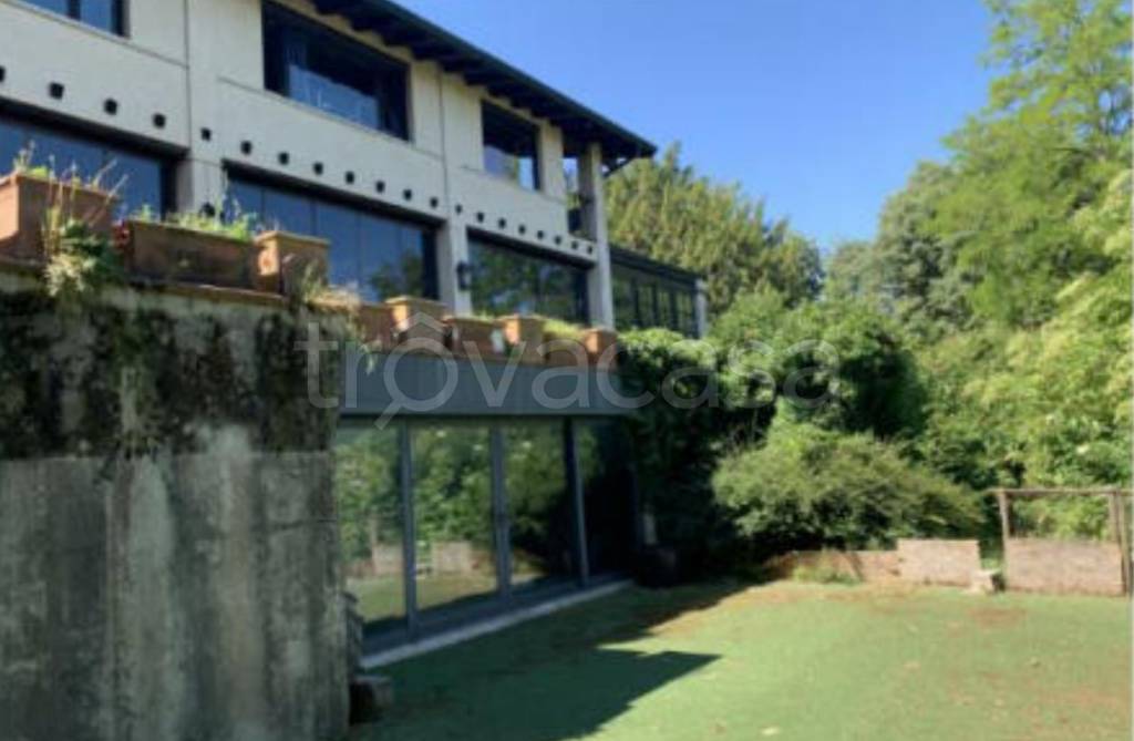 casa indipendente in vendita a Desenzano del Garda