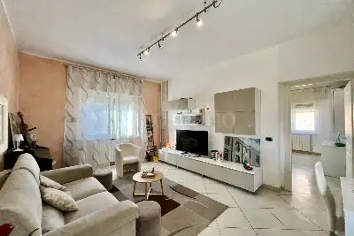 casa indipendente in vendita a Desenzano del Garda