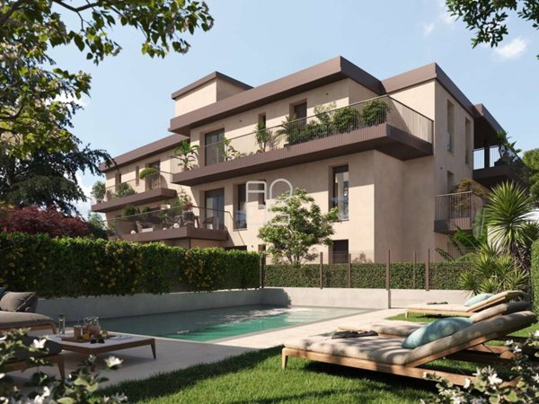 appartamento in vendita a Desenzano del Garda in zona Campeggio sul Vò