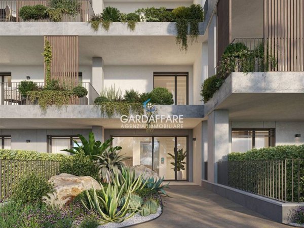 appartamento in vendita a Desenzano del Garda in zona Campeggio sul Vò