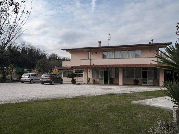 appartamento in vendita a Desenzano del Garda in zona Rivoltella