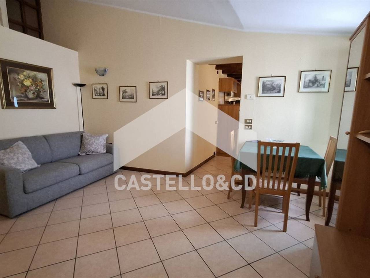 appartamento in vendita a Desenzano del Garda in zona Campeggio sul Vò