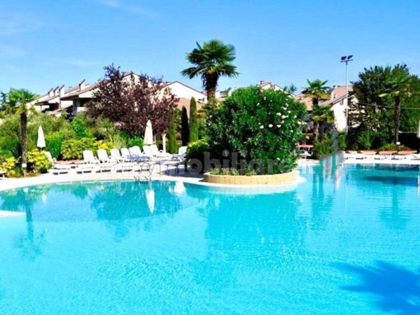appartamento in vendita a Desenzano del Garda in zona Rivoltella