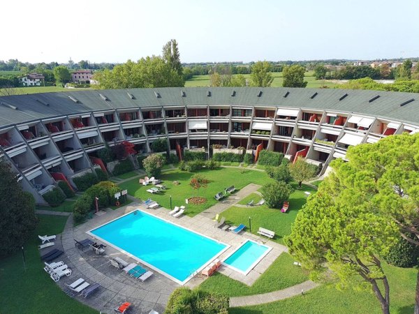 appartamento in vendita a Desenzano del Garda in zona Rivoltella