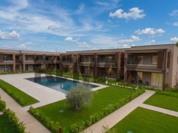 appartamento in vendita a Desenzano del Garda in zona Rivoltella