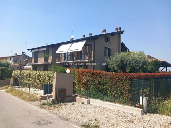 appartamento in vendita a Desenzano del Garda in zona San Pietro