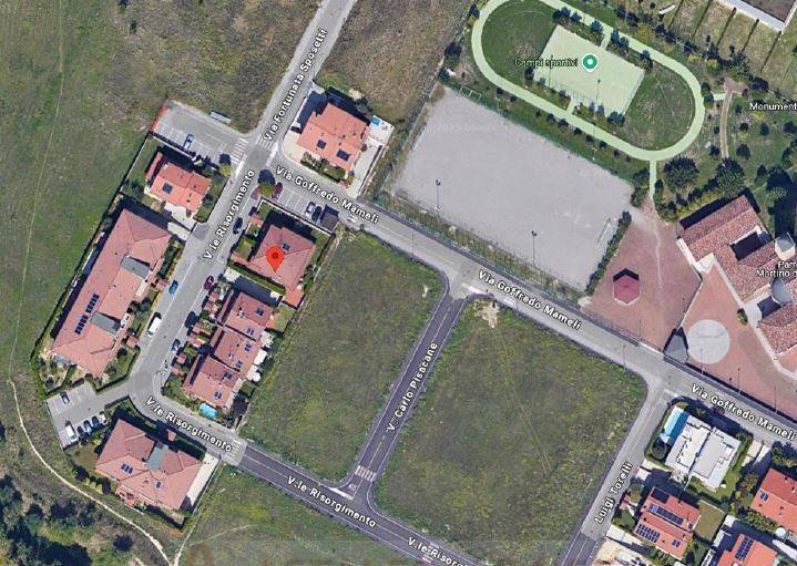 casa indipendente a Desenzano del Garda in zona San Martino della Battaglia