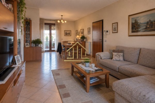 appartamento a Desenzano del Garda in zona San Martino della Battaglia