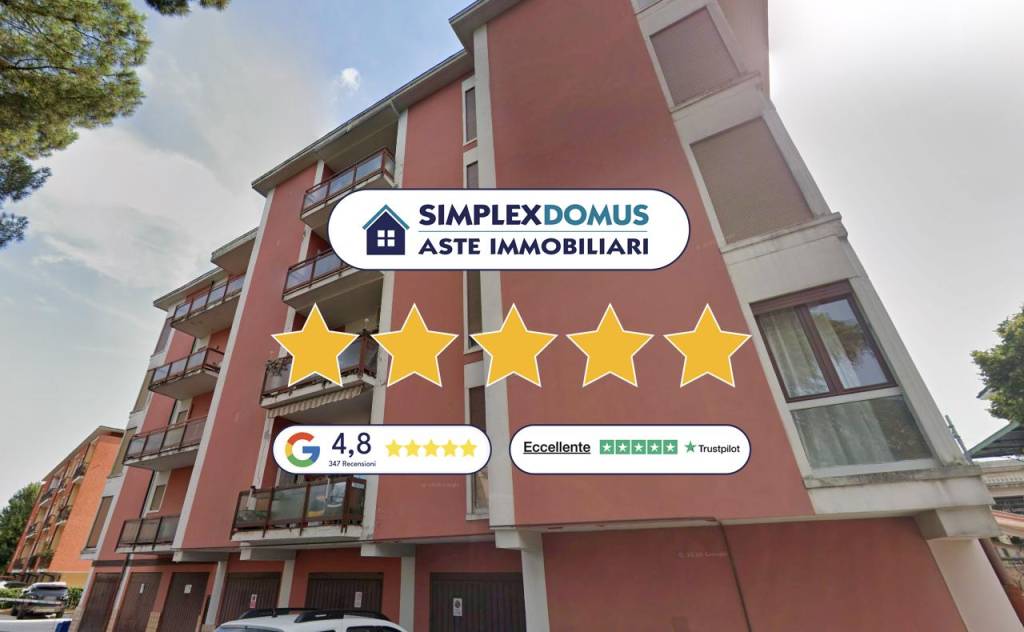appartamento in vendita a Desenzano del Garda in zona Campeggio sul Vò