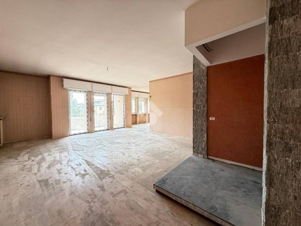 appartamento in vendita a Desenzano del Garda in zona Campeggio sul Vò