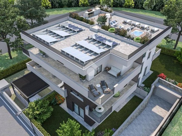 appartamento in vendita a Desenzano del Garda in zona Campeggio sul Vò