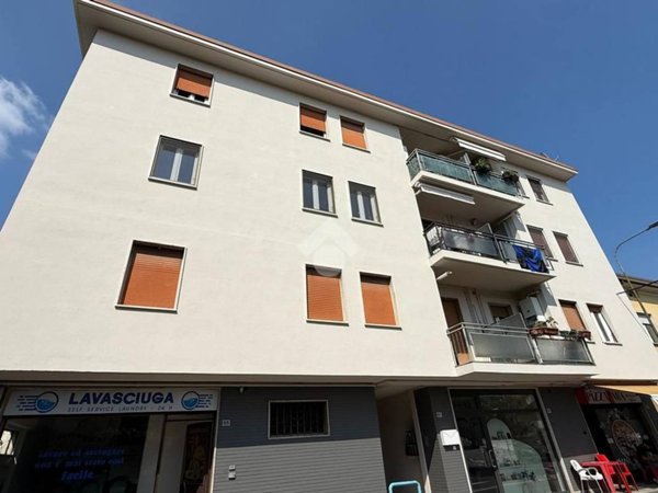 appartamento in vendita a Desenzano del Garda in zona Campeggio sul Vò
