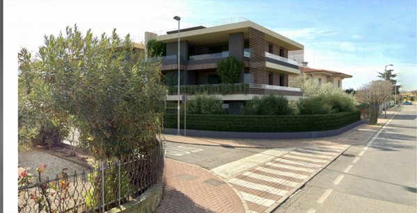 appartamento in vendita a Desenzano del Garda in zona Campeggio sul Vò