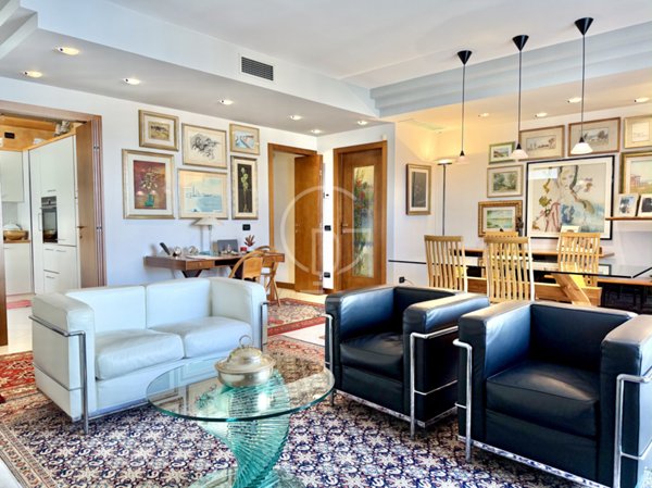 casa indipendente in vendita a Desenzano del Garda in zona Campeggio sul Vò