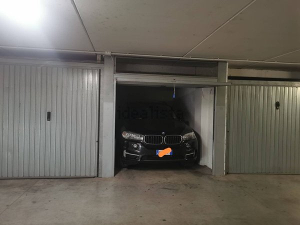 box auto in vendita a Desenzano del Garda in zona Campeggio sul Vò