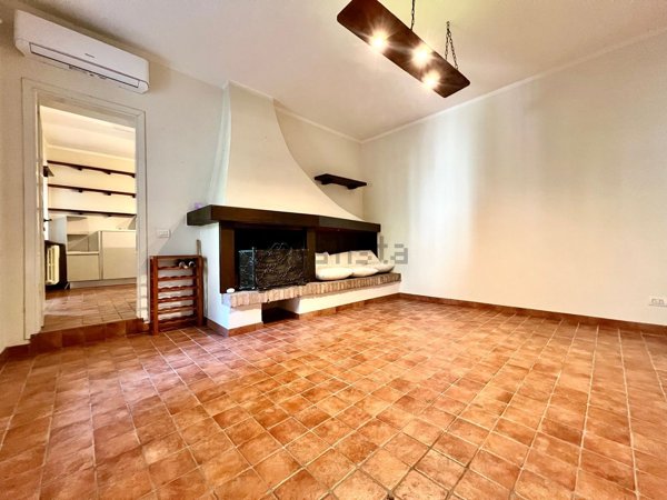 casa indipendente in vendita a Desenzano del Garda in zona San Pietro