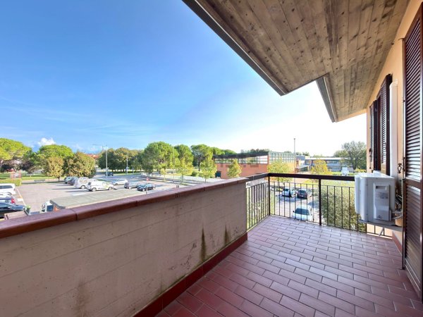 appartamento in vendita a Desenzano del Garda in zona Rivoltella