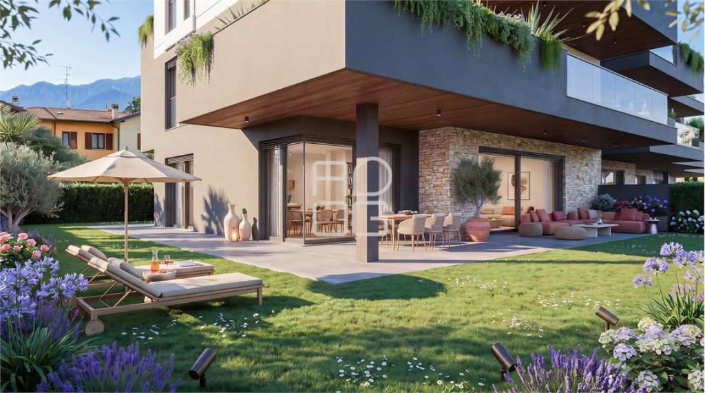 appartamento in vendita a Desenzano del Garda in zona Rivoltella