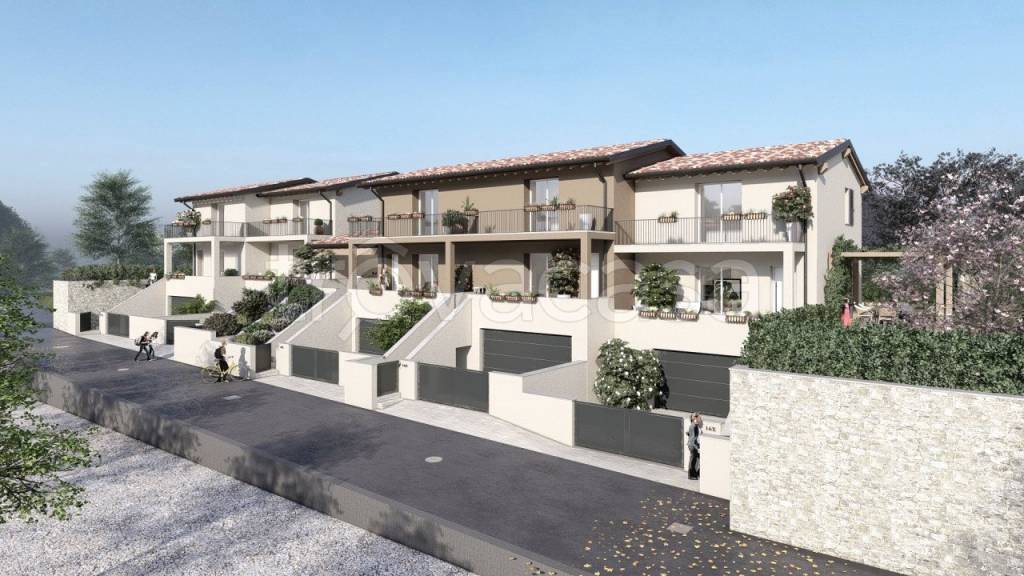 casa indipendente in vendita a Desenzano del Garda in zona San Pietro