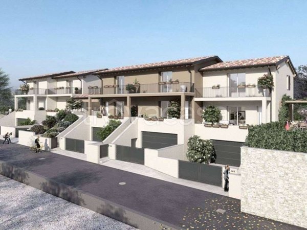 casa indipendente in vendita a Desenzano del Garda in zona San Pietro