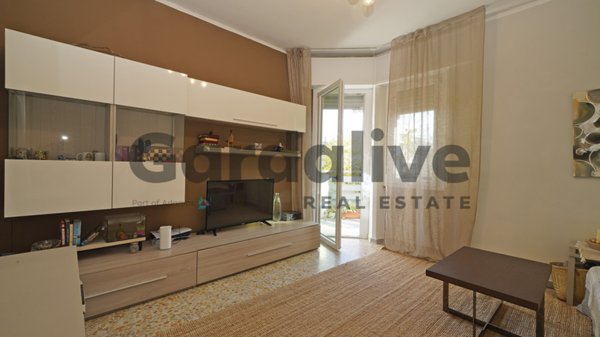 appartamento in vendita a Desenzano del Garda in zona Campeggio sul Vò
