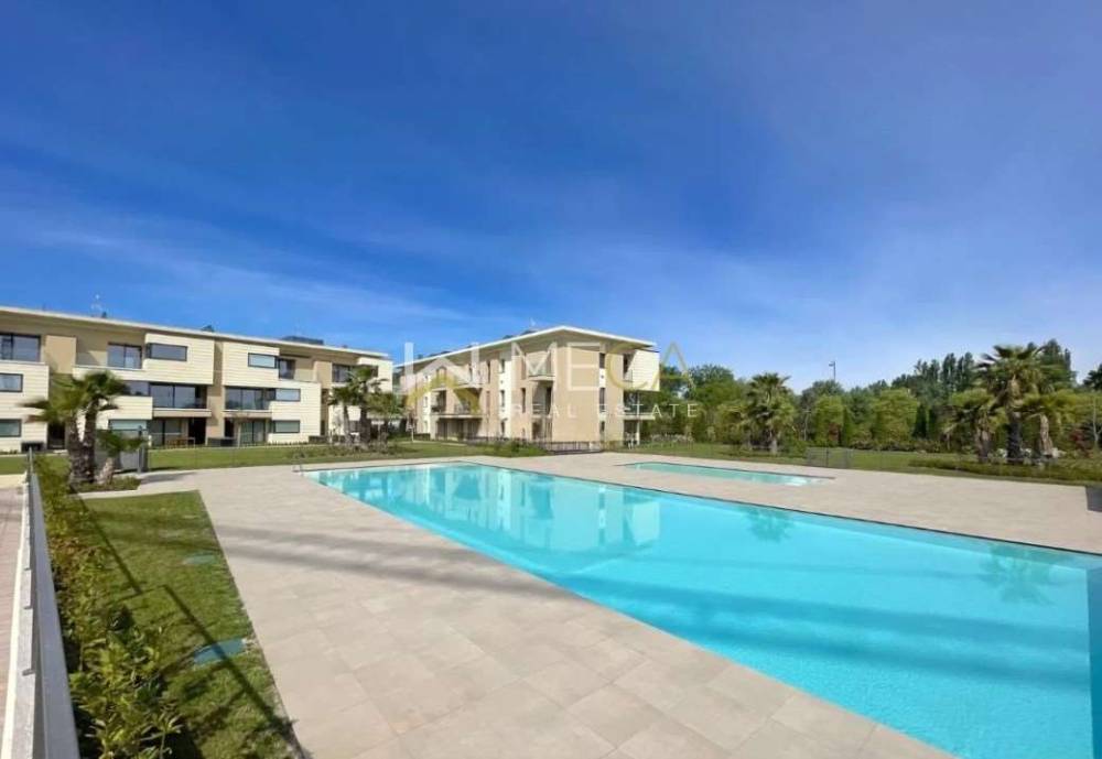 appartamento in vendita a Desenzano del Garda in zona Rivoltella