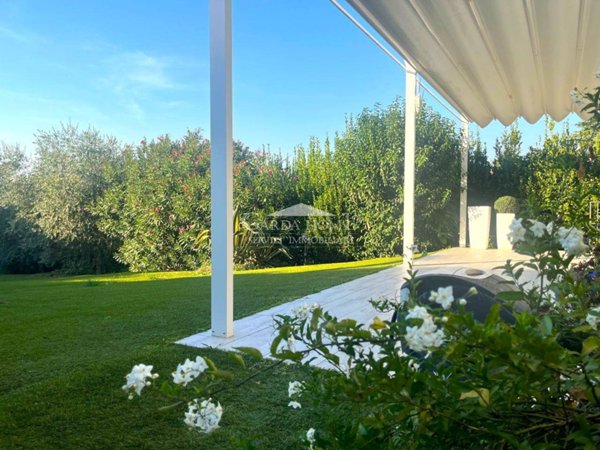 casa indipendente in vendita a Desenzano del Garda in zona Rivoltella