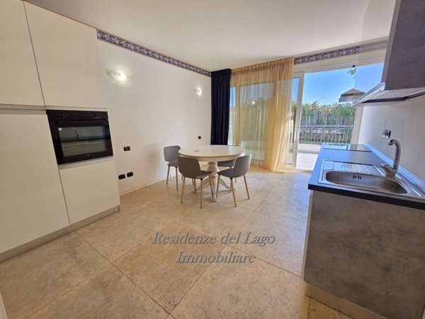 appartamento in vendita a Desenzano del Garda in zona Rivoltella