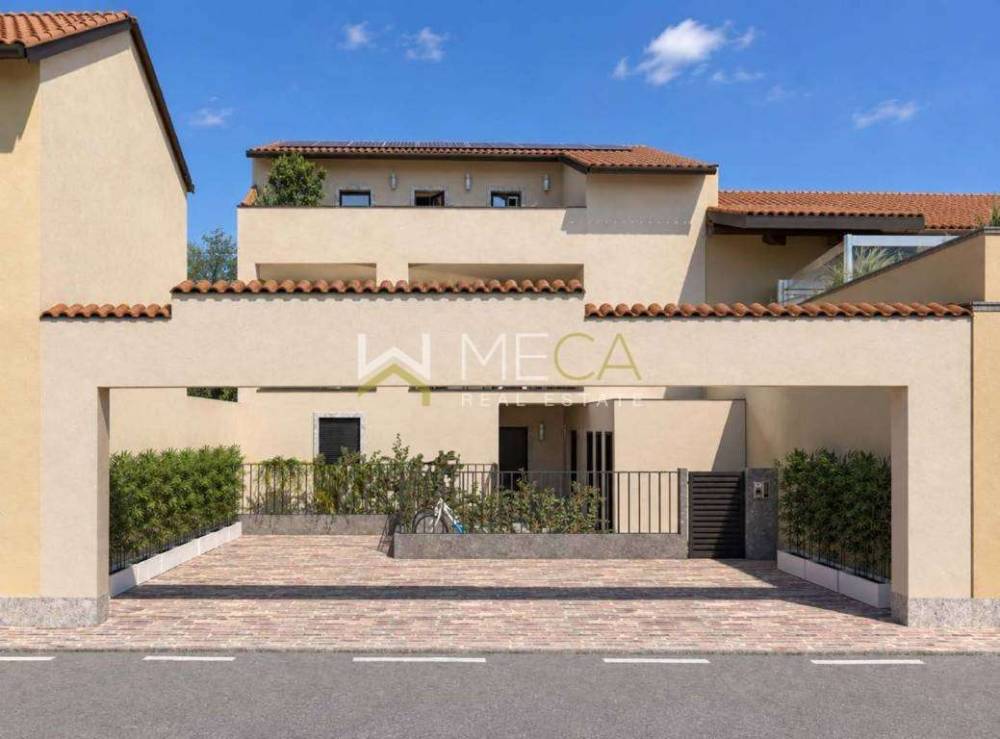appartamento in vendita a Desenzano del Garda in zona Campeggio sul Vò